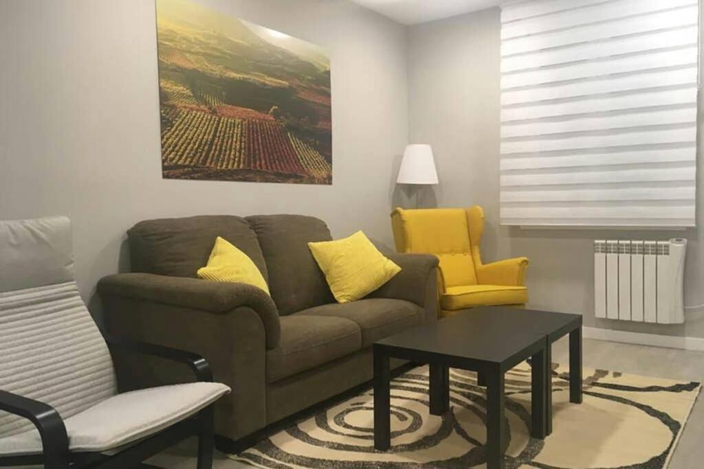 Apart A 5 Min De Laurel Coqueto Y En Pleno Centro Vivienda De Uso Turistico 洛格罗尼奥 外观 照片